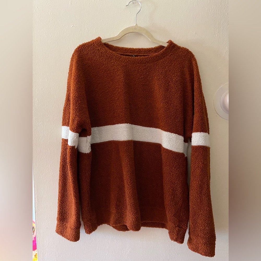 Teddy style sweater